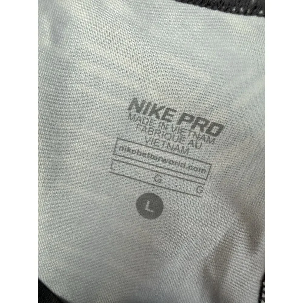 Nike women’s pro